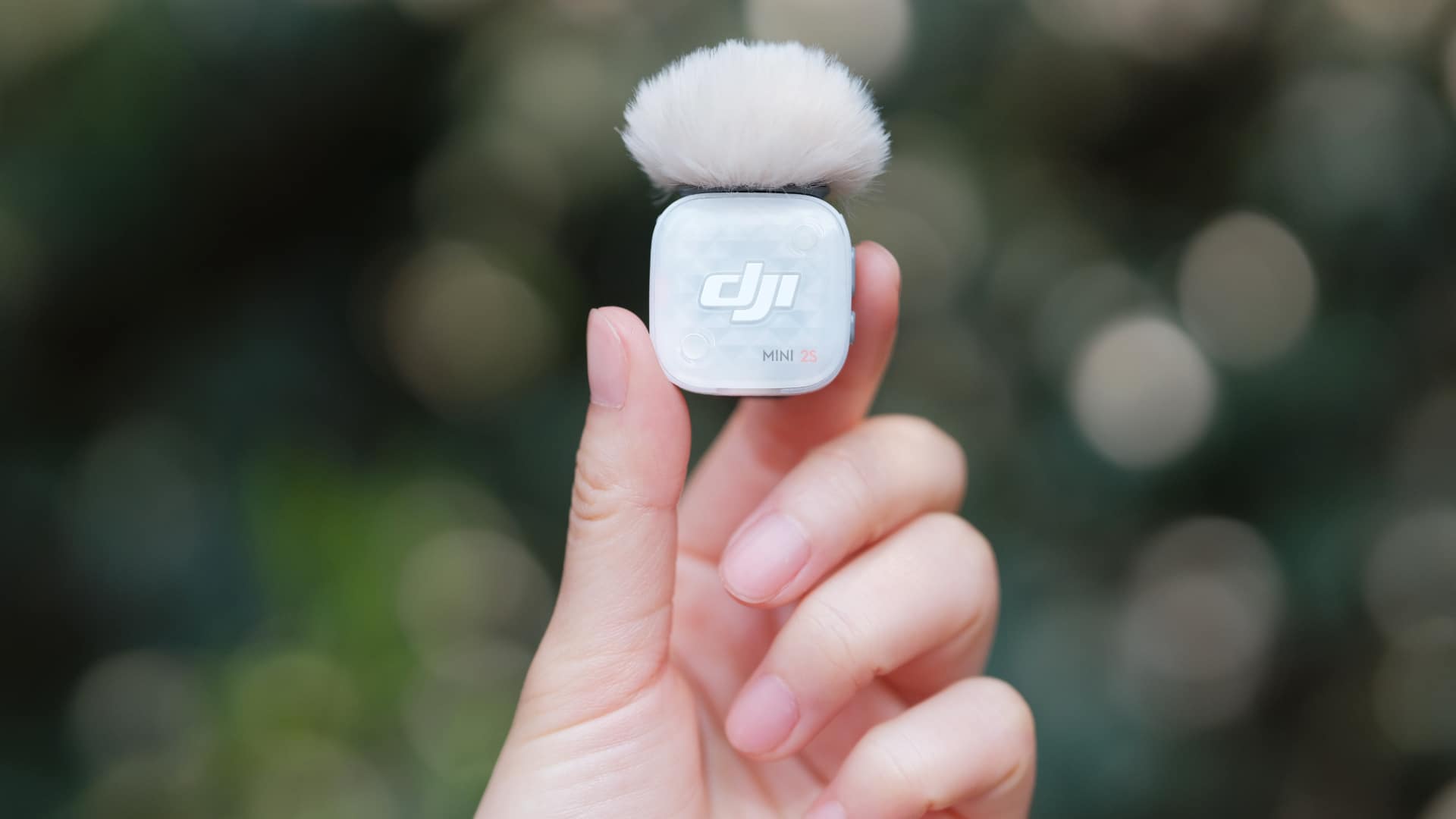 2.DJI Mic Mini 2S_Small and colorful_