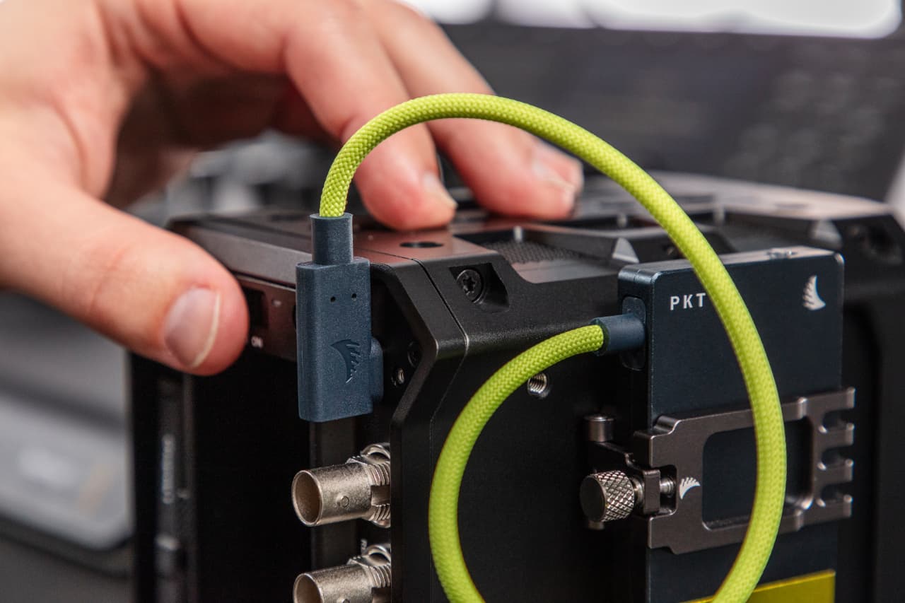 2025-Angelbird-Photography-Lifestyle-USB-C-4.0-Solid-Flex-Cable-Card-Reader-PKT-CFexpress-B-Mounting-Bracket-PKT