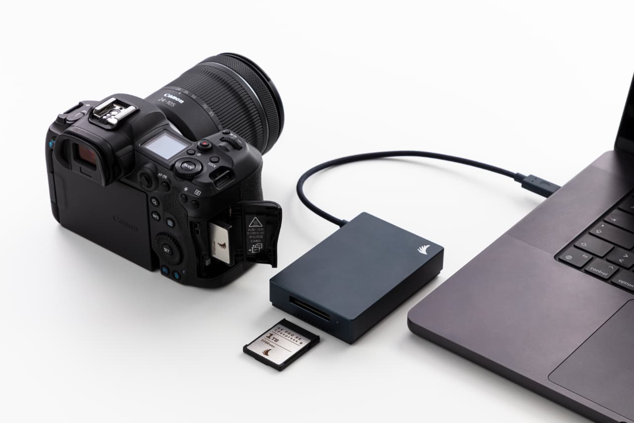 2025-Angelbird-Photography-Performance-Card-Reader-CFexpress-B-AV-PRO-CFexpress-B-1TB-Canon-Laptop