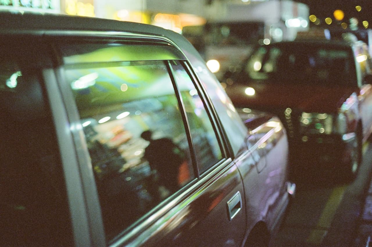 5 - Taxi reflections