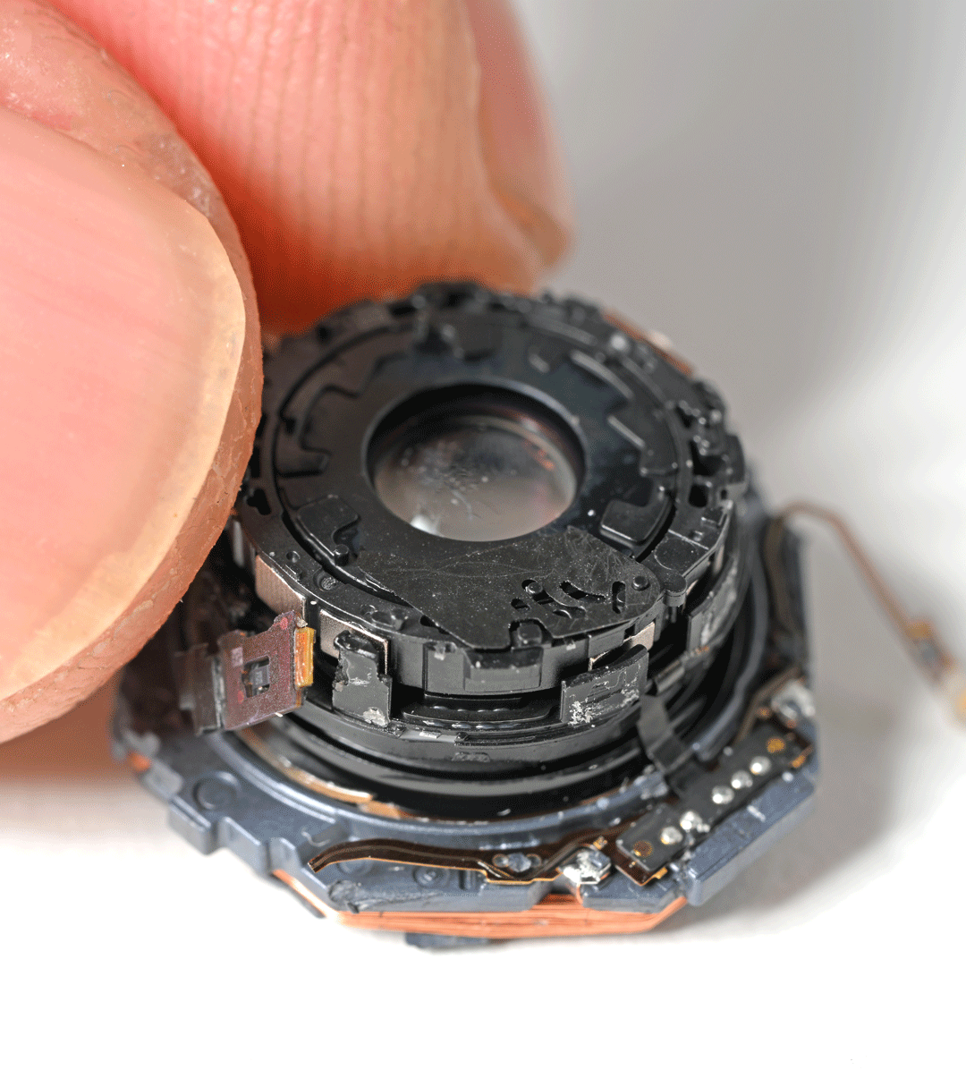 Aperture-gif2-8x9-1