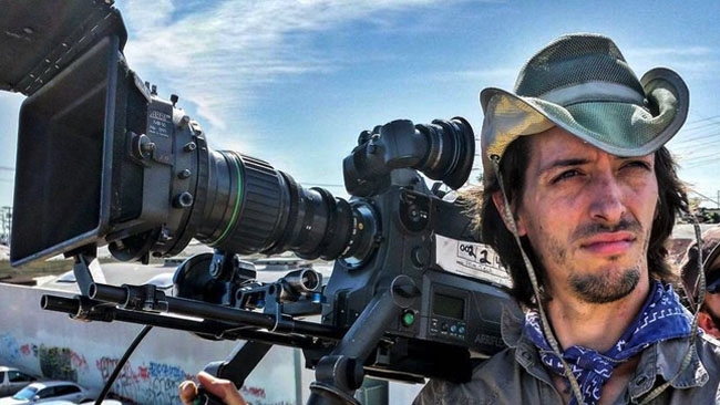 DP Adrien Sierkowski operating with the Canon 7-63mm zoom on an ARRI SR3 Adrian Sierkowski