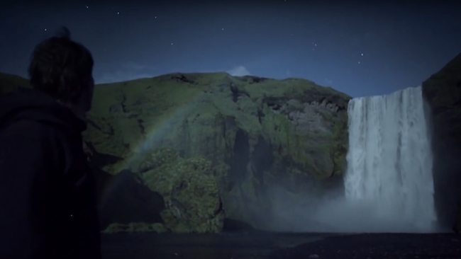 Filmed by the light of a full moon in Iceland BBC