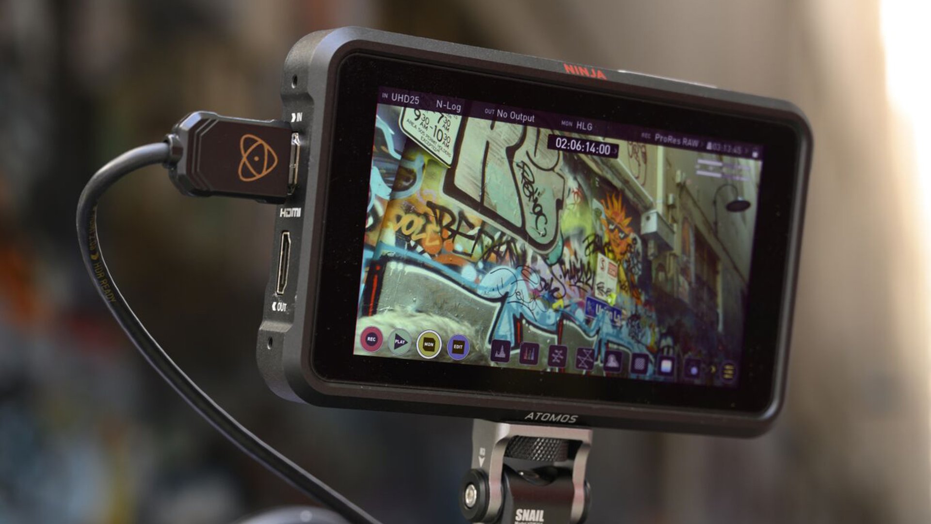 Atomos