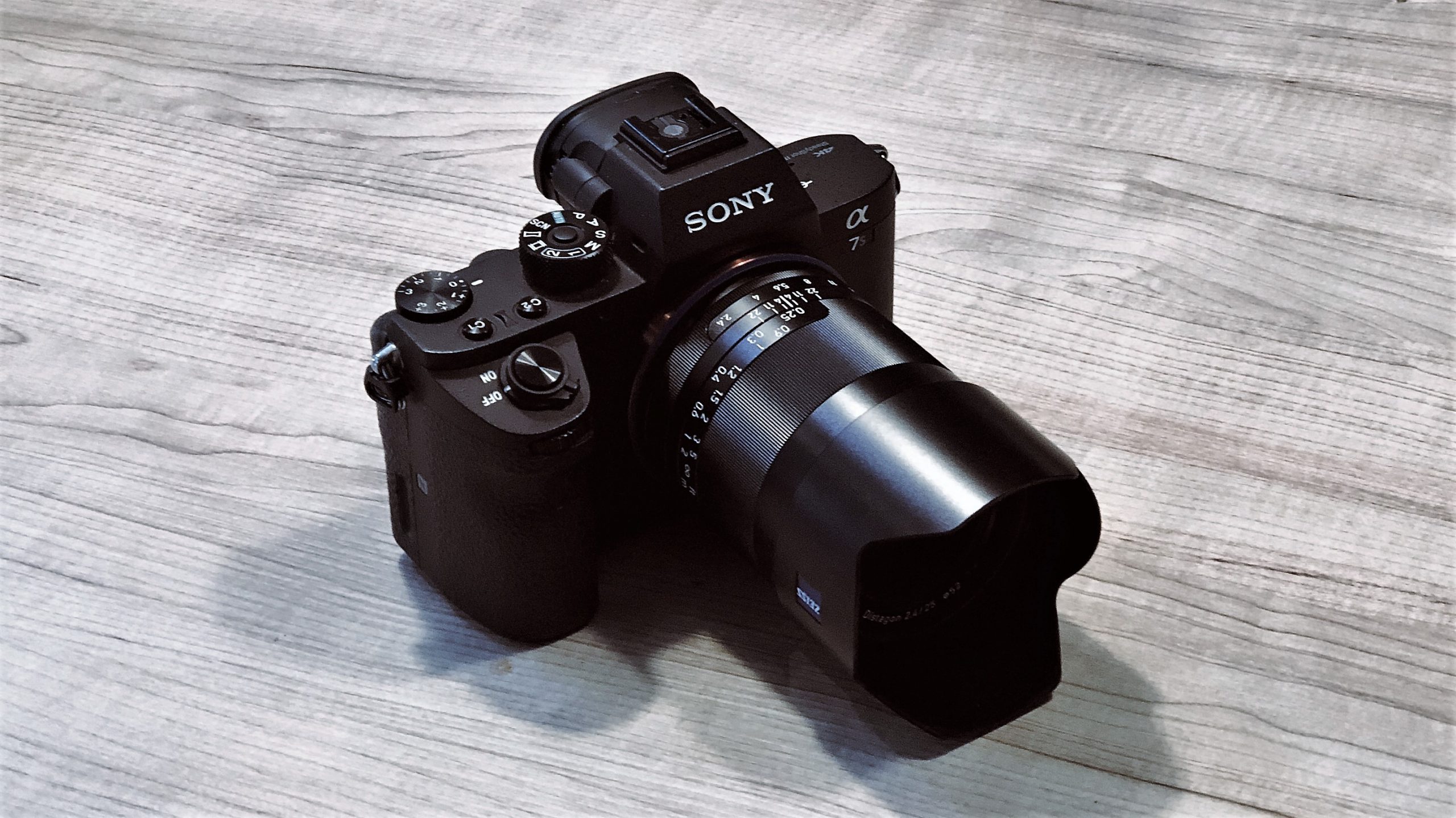 Zeiss Loxia 2.4/25 with Sony A7S II RedShark