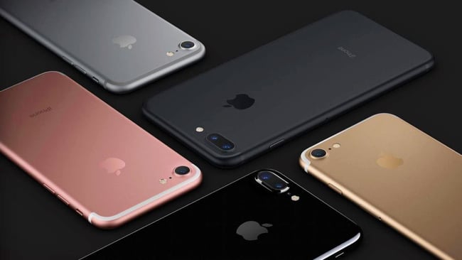 (Not so small) objects of desire: The new iPhone 7 Apple