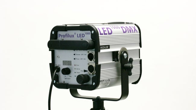 Hedlers Profilux LED is emblazoned with a 1000 indicating that it might equal the output of a 1K tungsten which is perfectly fair. At 185W its still a small light by big movie standards