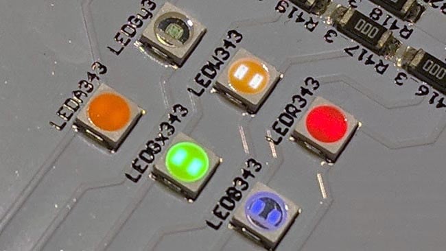  LED emitters in a Rosco DMG Mini  Mix light. Topmost and bottommost LEDs do not use phosphor_ the others  do