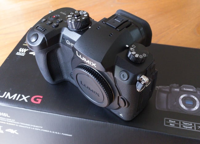 Panasonic_GH5_Unboxing-4.jpg