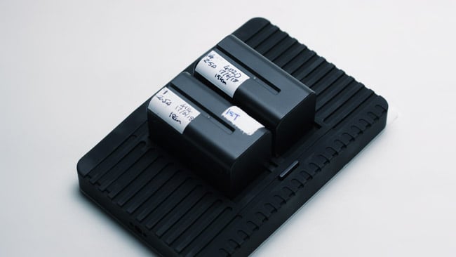 Power is via two mounts compatible with Sony NP-F batteries. They are hot-swappable and a D-tap adaptor is supplied.JPG