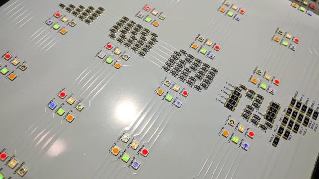 The_Rosco-DMG_light_includes_LEDs_of_six_different_colours 