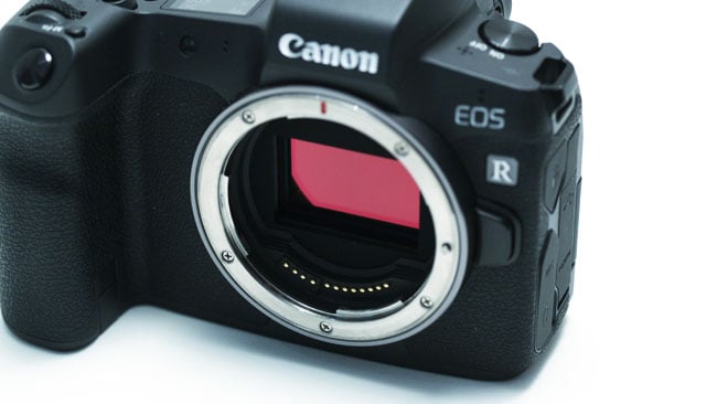 The shallow FFD of the RF mount is clear in this photo of the EOS R.JPG