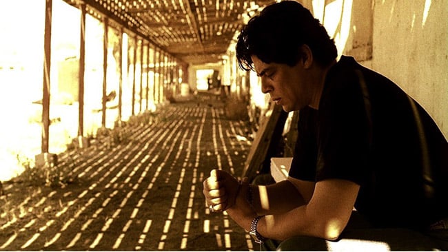 This could have been so much less interesting on a longer lens, which many people lean towards for the soft focus backgrounds (from Traffic)