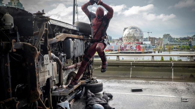 DF-12899 Deadpool (Ryan Reynolds) pounces on an adversary. Joe Lederer / Marvel / Twentieth Century Fox