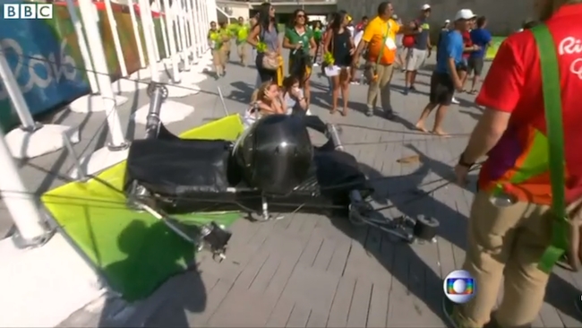 Luckily, no-one was hurt when this cablecam crashed to the ground at Rio's Olympic Park TV Globo/BBC