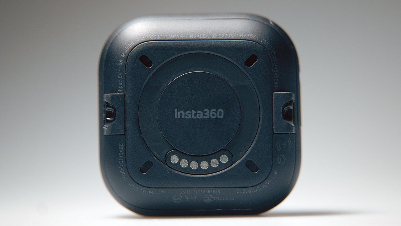 Insta360 Go Ultra rear-2