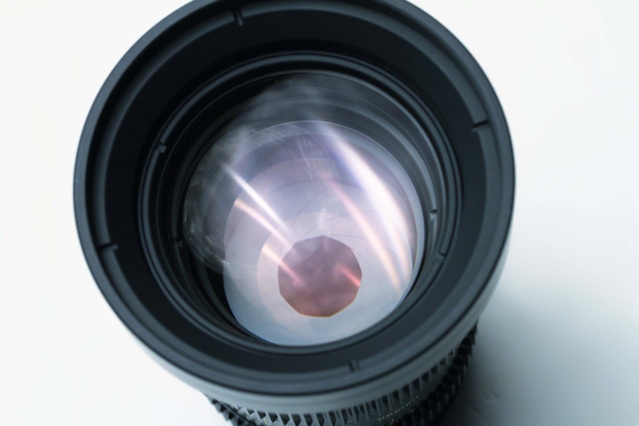 Interpreting_coatings_by_the_colour_they_reflect_is_a_fine_art,_but_the_lack_of_pronounced_greenish_and_purplish_reflections_is_some_indication_of_the_SP3s__historic_origins