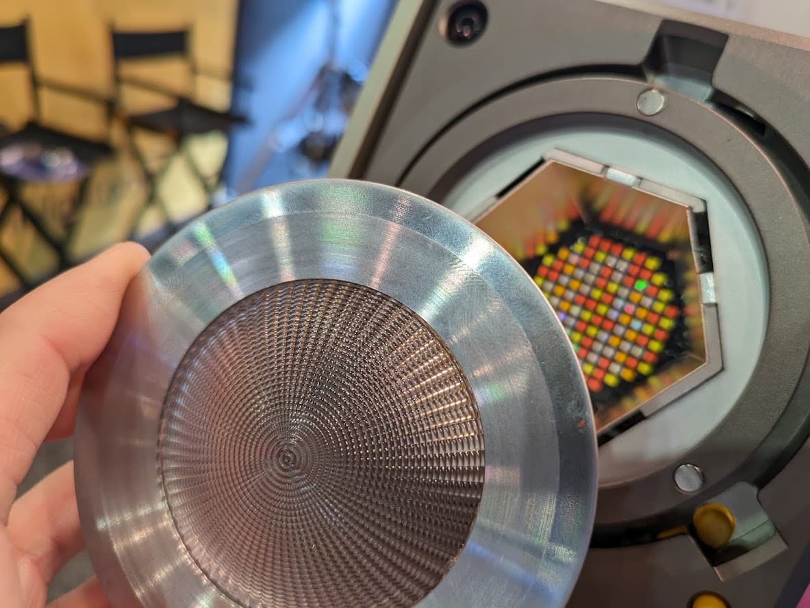 Kelvin Lighting demonstrates that a collimating lens is a good idea even with the highe-efficiency reflector of a modern COB LED