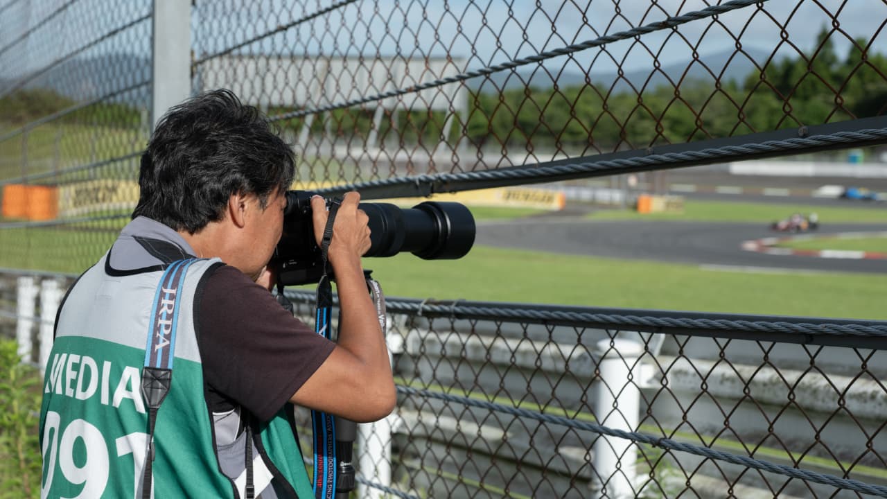 LUMIX S 100-500mm F5-7.1 motorracing