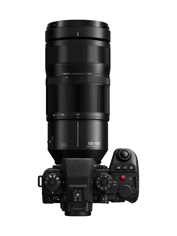 LUMIX S 100-500mm F5-7.1 mounted
