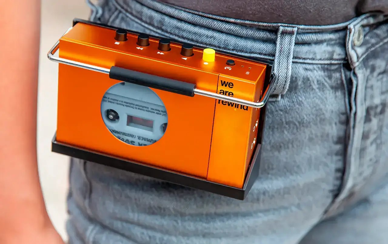 WE_ARE_REWIND_BELT_CLIP_06