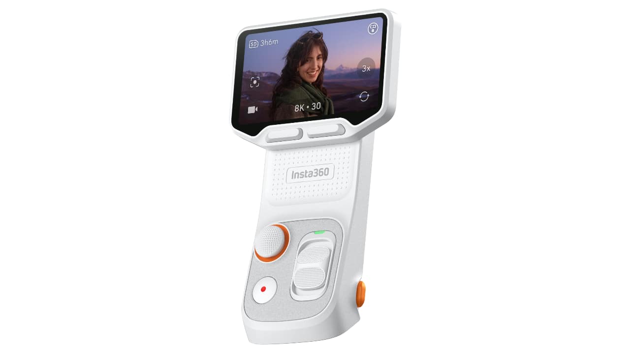 Insta360 Luna Ultra detachable OLED touchscreen remote in Stellar White showing live camera feed and playback controls
