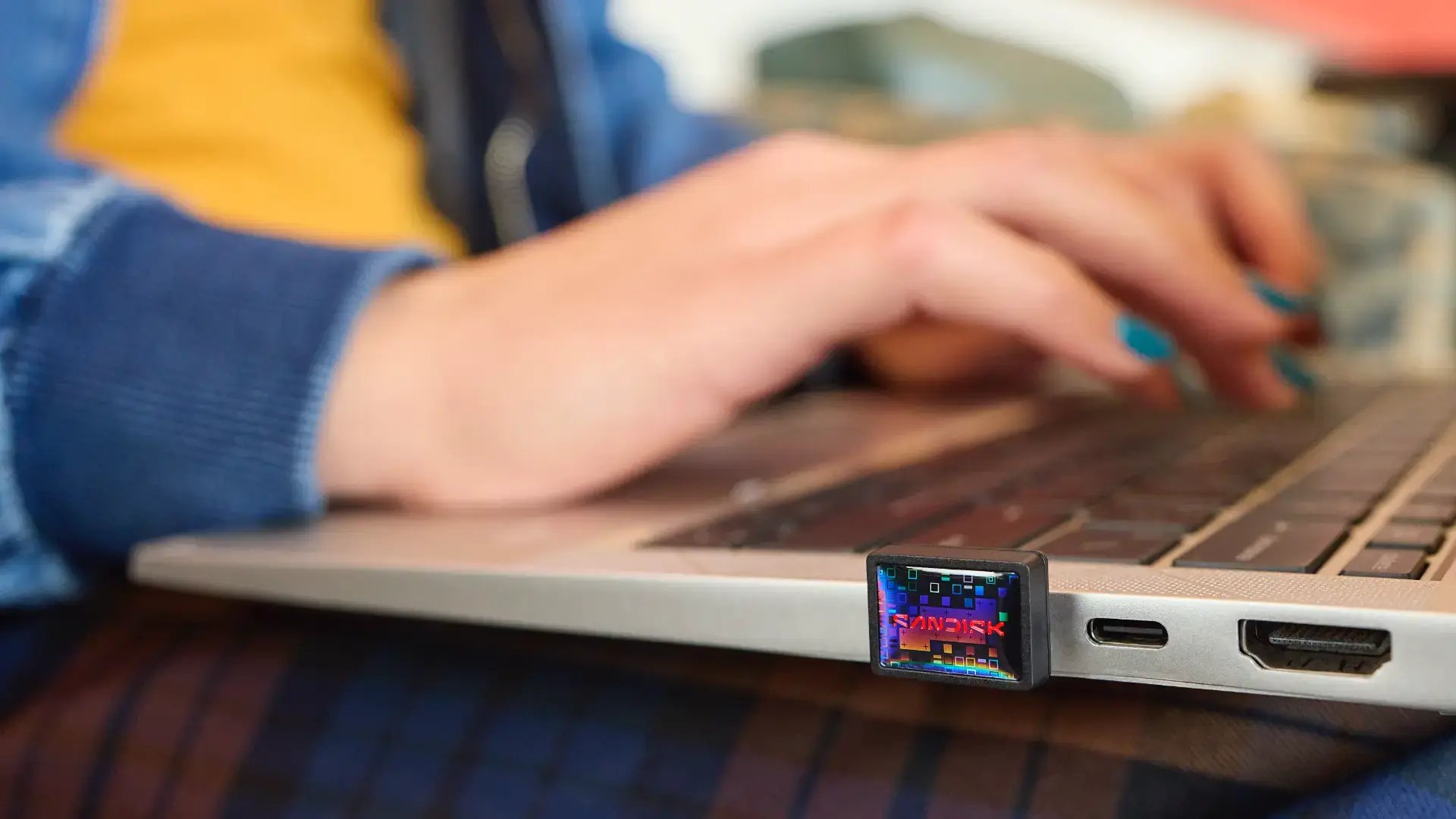 sandisk extreme fit in use