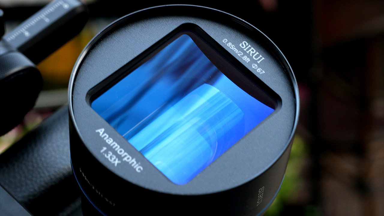 Sirui anamorphic lens. Image: Sirui.