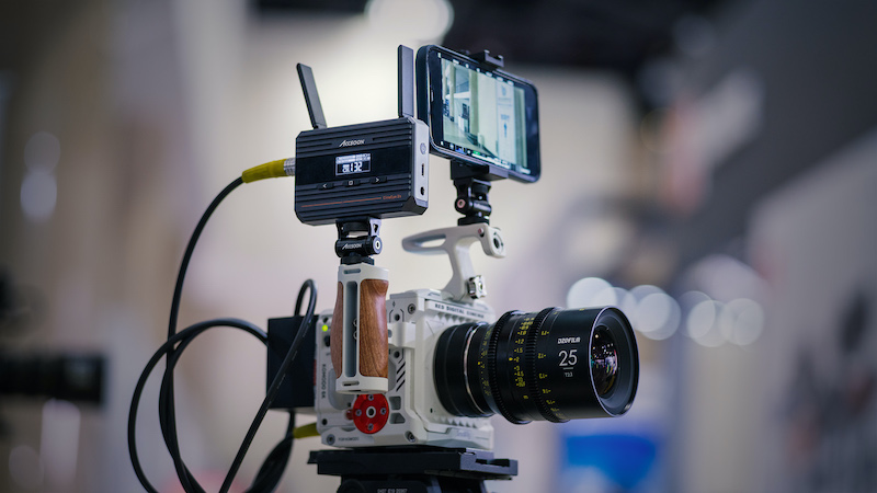 Accsoon Cineeye 2S on RED KOMODO. Image: Accsoon.