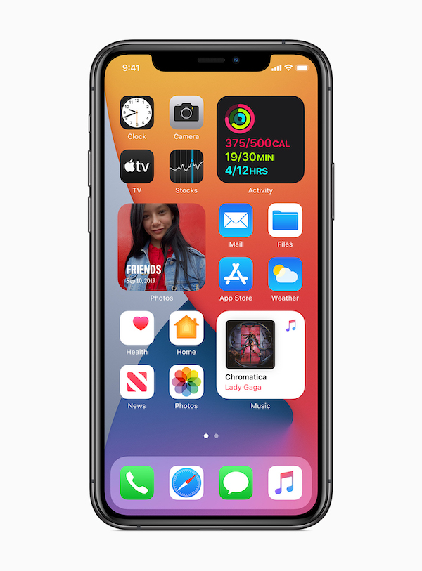 Widgets on iOS14. Image: Apple.