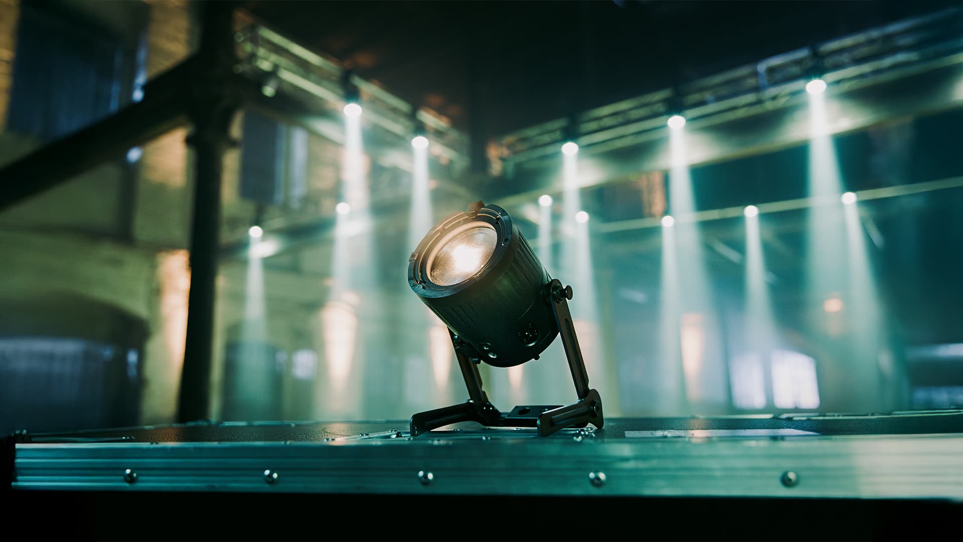 The new Astera Quik Beam promises a lot of power in a compact form