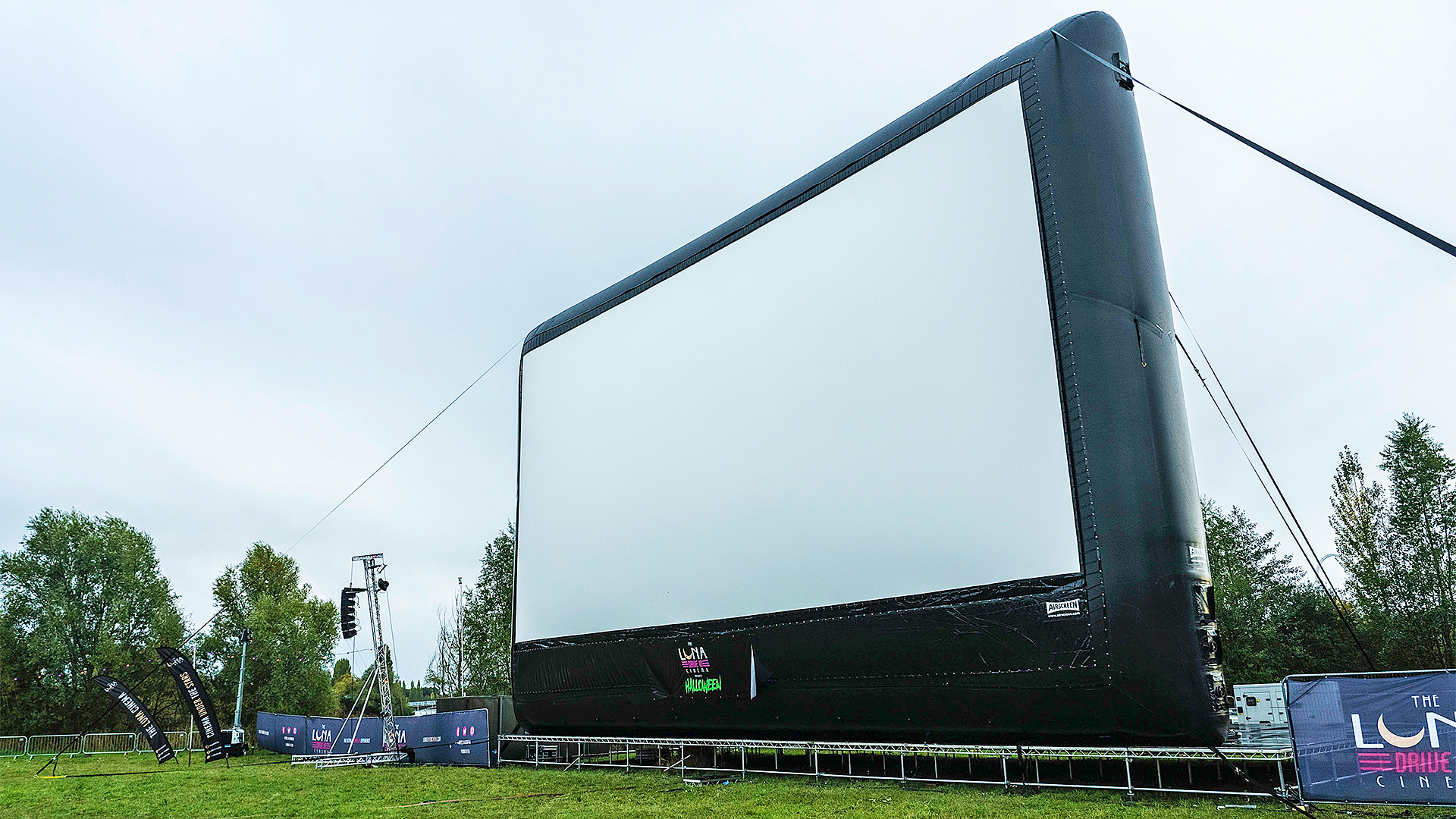 Drive-in cinema in the UK.