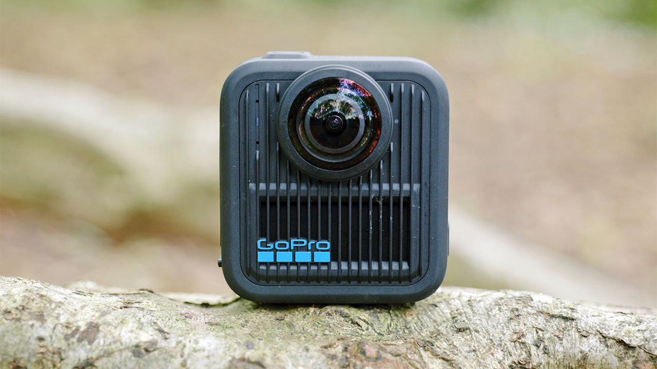 GoPro MAX2 – Action Camera 360° 8K, Obiettivi Sostituibili, HyperSmooth, 6 Microfoni, Impermeabile, Con Batteria Enduro