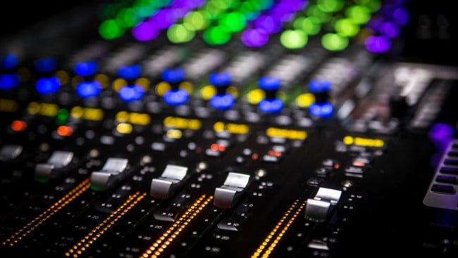 to sell your audio mixing console