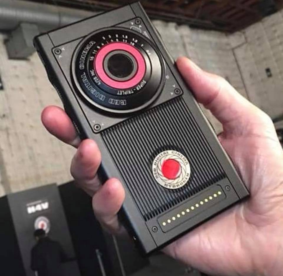 nød bjerg smerte Red's Hydrogen phone is real and is "the beginning of a very long programme"