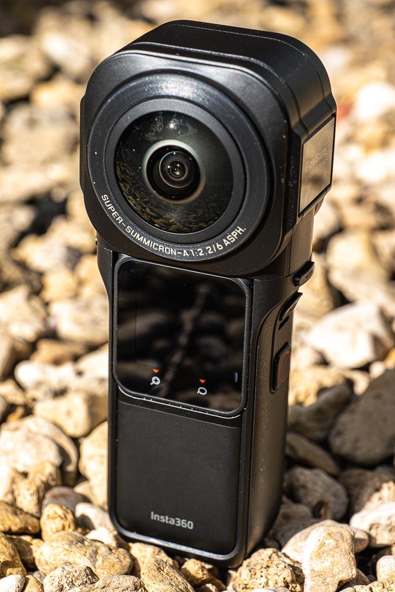 Insta360 ONE RS 1-inch 360 Edition vertical configuration.