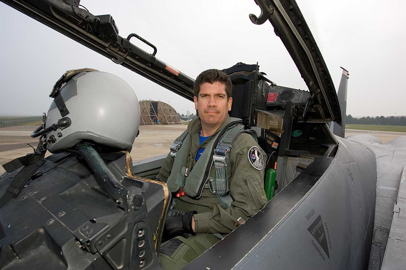 Jamie in the cockpit of an F-15. Image: Jamie Hunter.