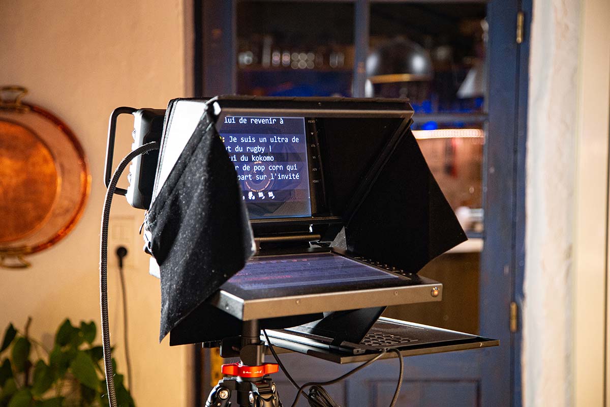 Teleprompter.