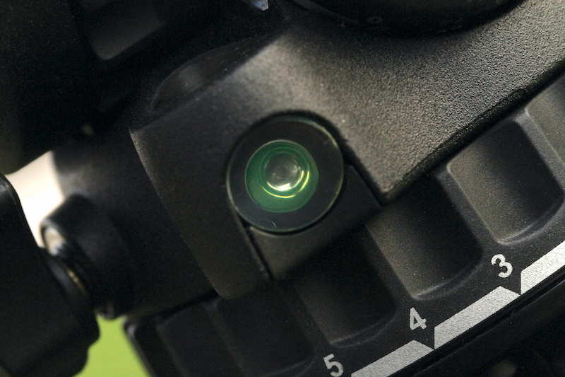 Sachtler Aktiv8 tripod head review.