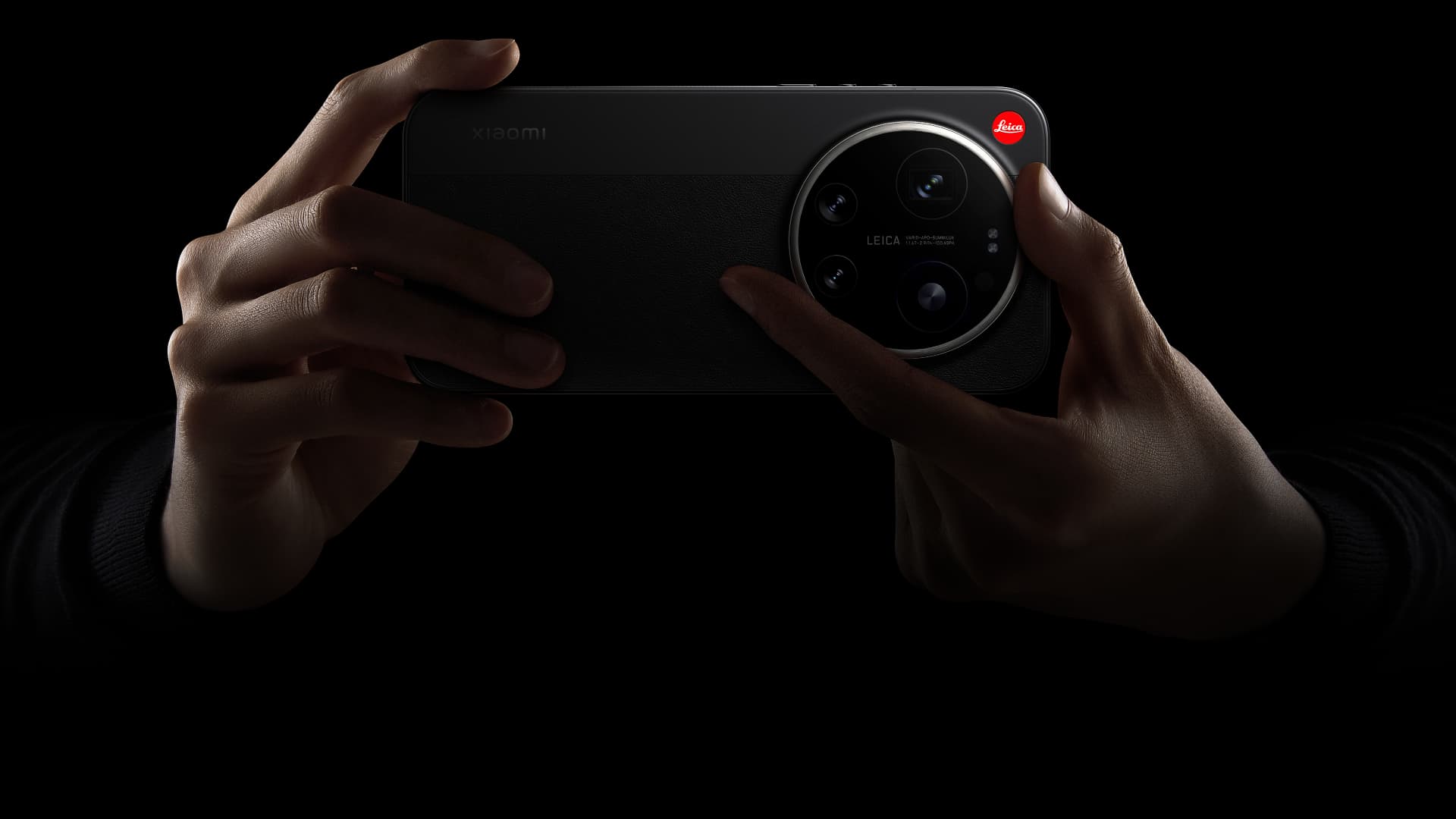 The new Xiaomi 17 Ultra Leica Edition has a zoom with a view