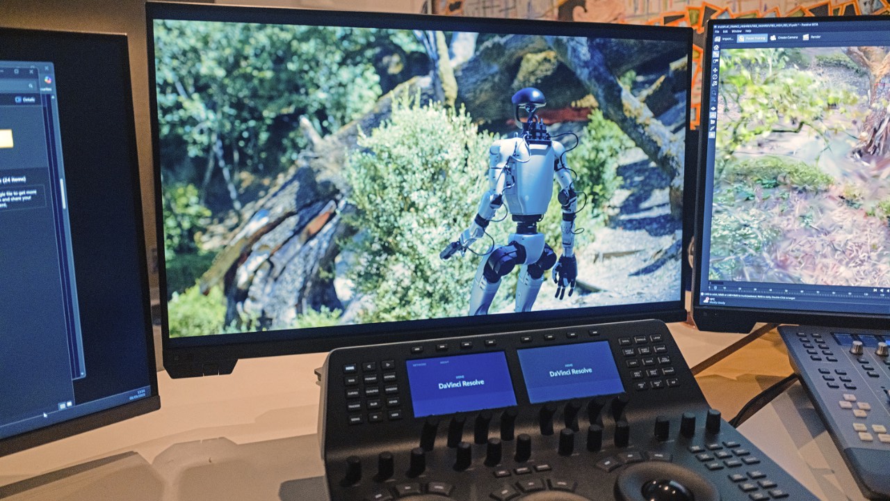 The ASUS ProArt PA32KCX has rapidly become the main monitor in Brett Danton's setup