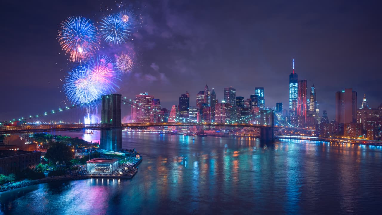 Fireworks over New York. Pic: 