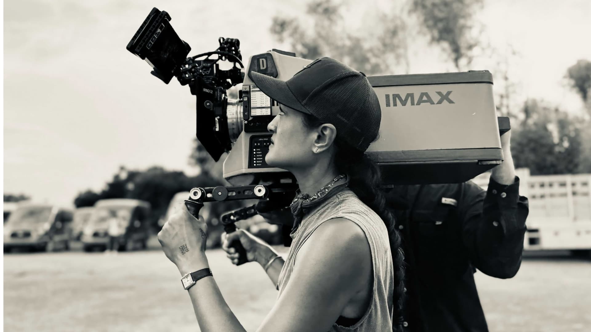 DP Autumn Durald Arkapaw ASC on the set of SINNERS. Photo by Josh Medak. © 2025 Warner Bros. Entertainment Inc. All Rights Reserved.