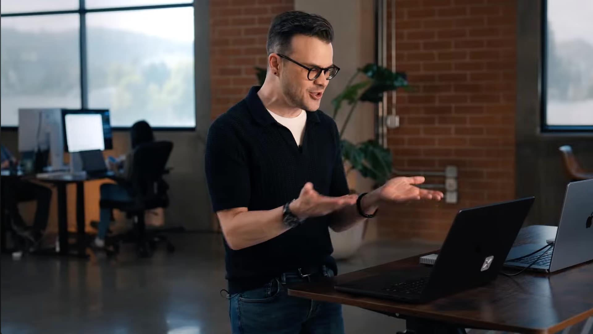 CEO Michael Cioni shows the ca[abilities of the latest version 2 of Strada. 10,000 sign-ups and counting...